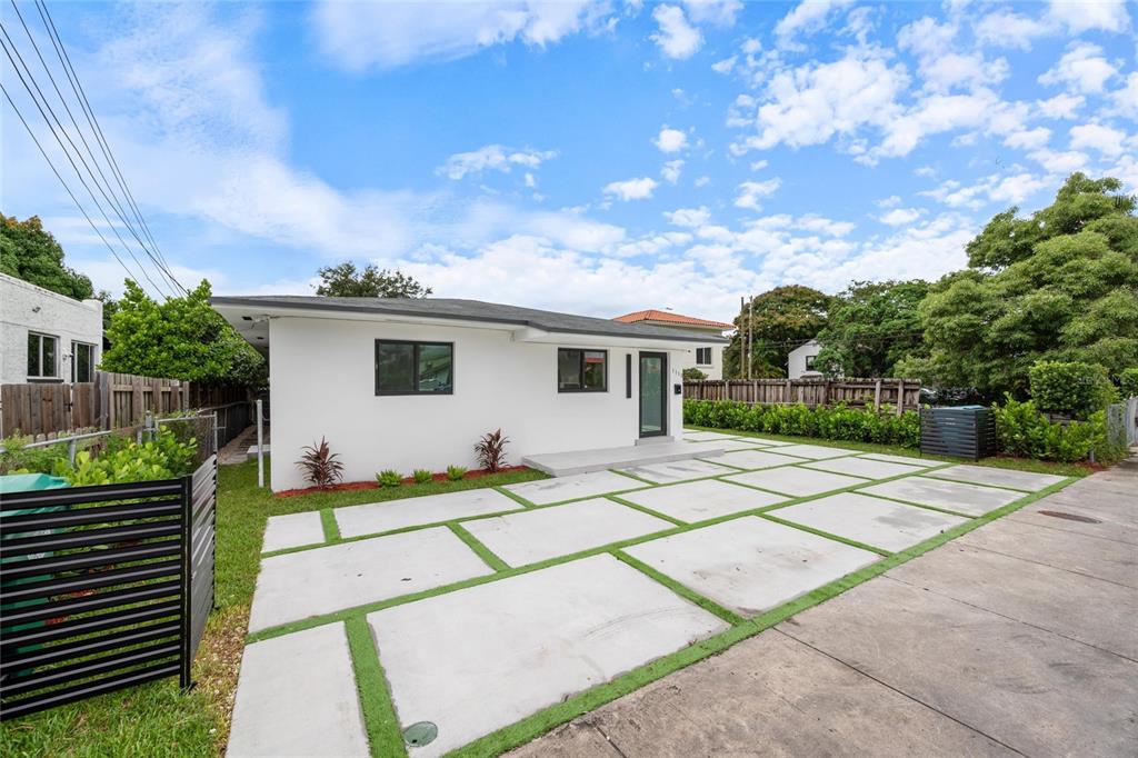 1112 SW 11TH AVENUE, MIAMI, FL — photo 4 of 30