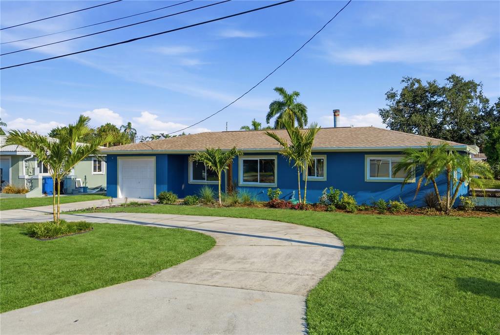 9460 TREASURE LANE NE, ST PETERSBURG, FL — photo 3 of 54