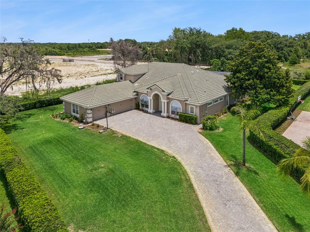 1700 LAKE ROBERTS COURT