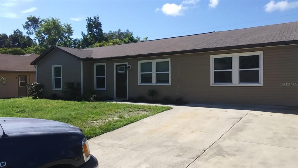 18545 JAY AVENUE, PORT CHARLOTTE, FL — photo 2 of 24