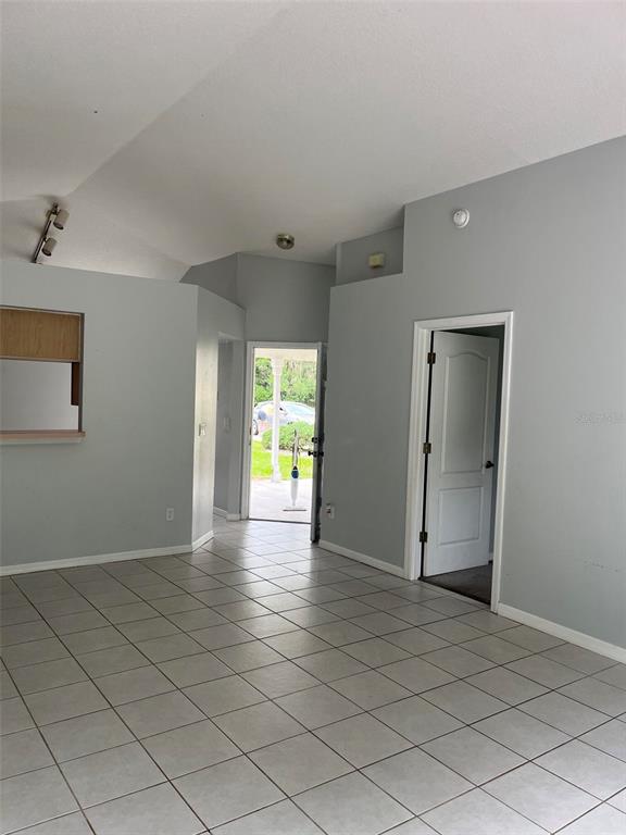 2833 HARDENBERGH LANE, EUSTIS, FL — photo 4 of 8