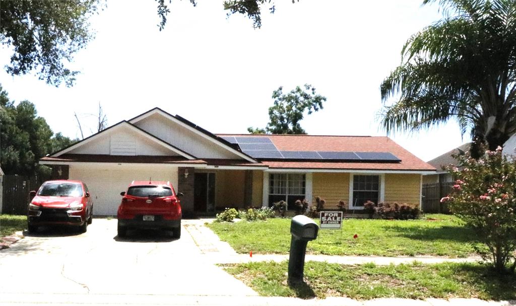 1419 CARRIAGE OAK COURT