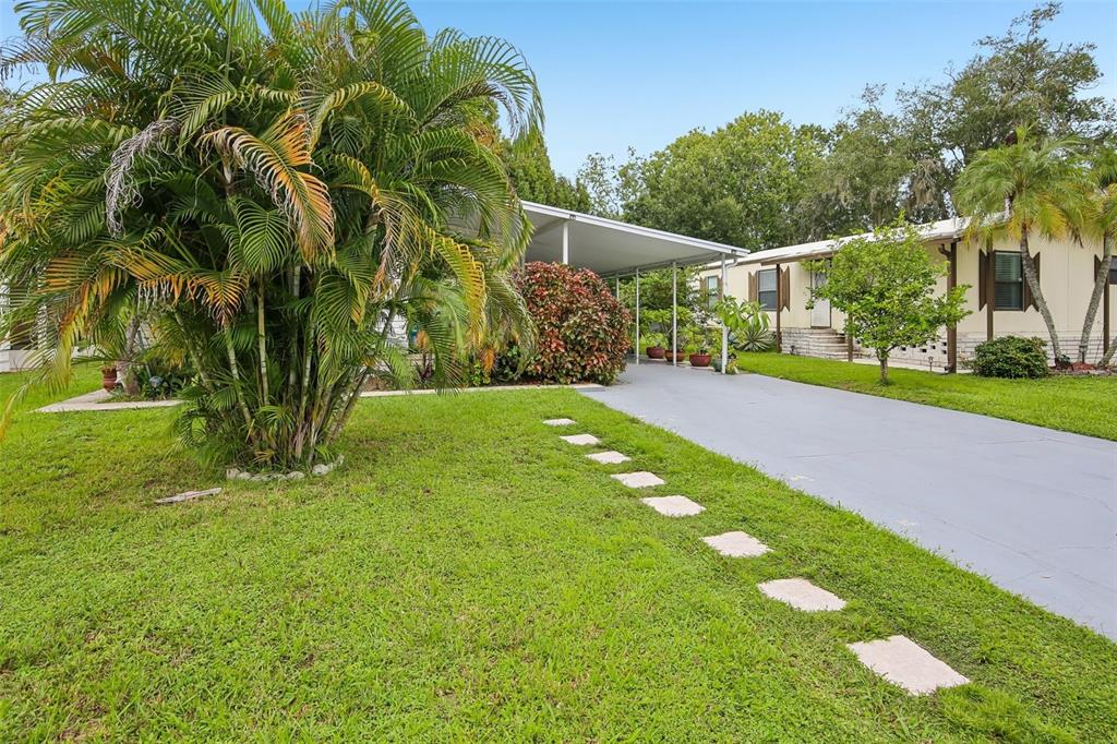 8807 SHELDON WEST DRIVE, TAMPA, FL — photo 2 of 22