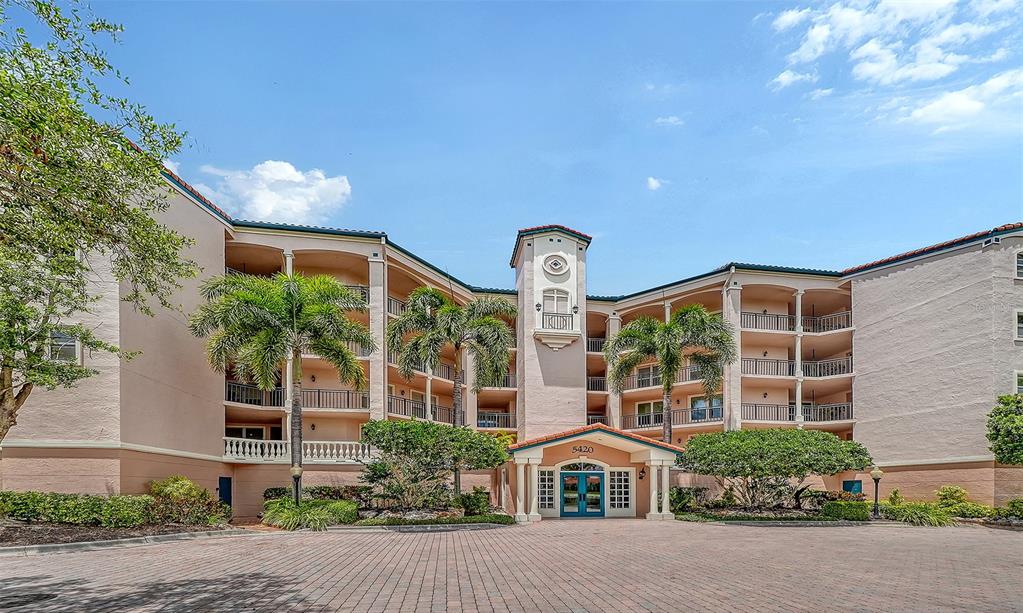 5420 EAGLES POINT CIRCLE UNIT 402
