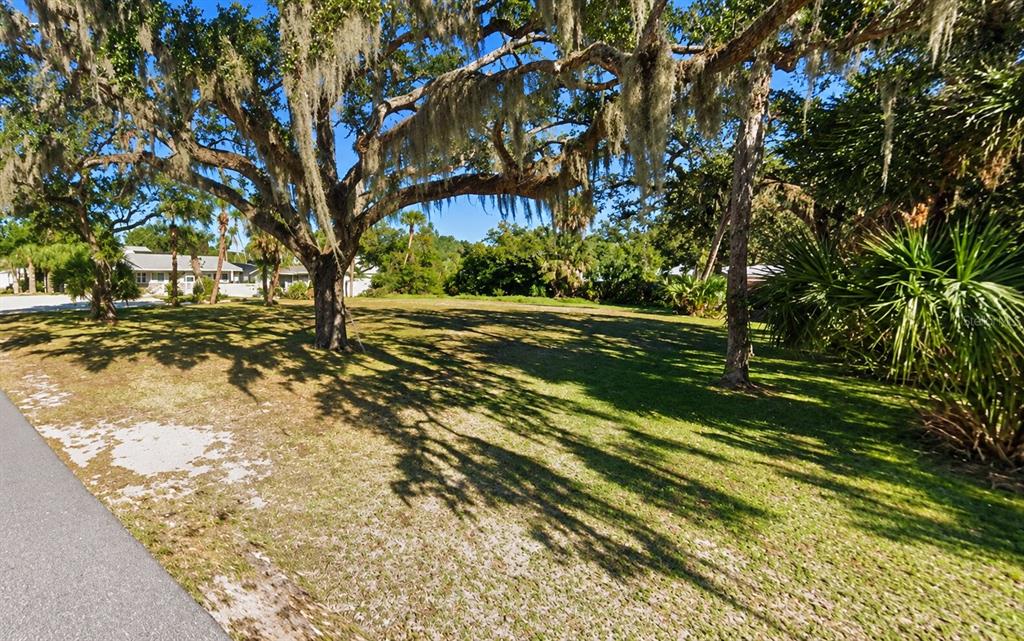 437 S PENINSULA AVE, NEW SMYRNA BEACH, FL — photo 5 of 5