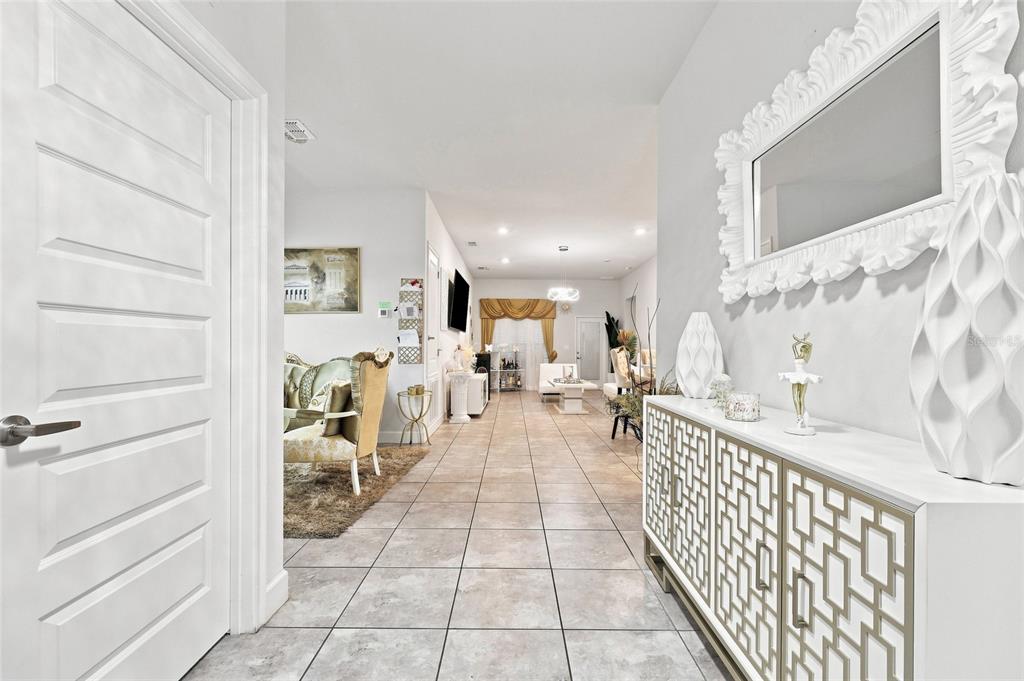 2302 FRIENDLY CONFINES LOOP, DAVENPORT, FL — photo 3 of 20