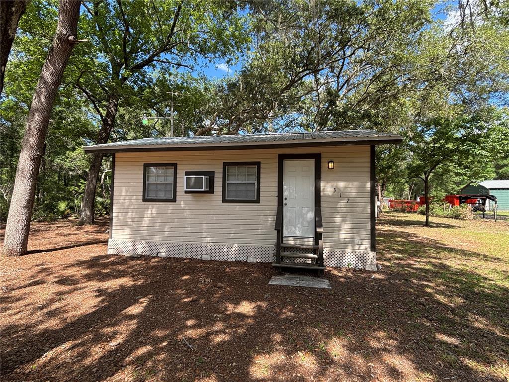 317 NE 172ND AVENUE, SILVER SPRINGS, FL — photo 3 of 28