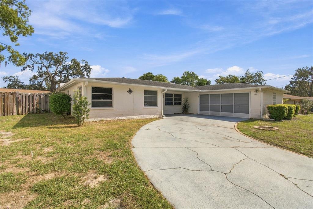 7400 HIAWATHA PARKWAY, SPRING HILL, FL — photo 4 of 26