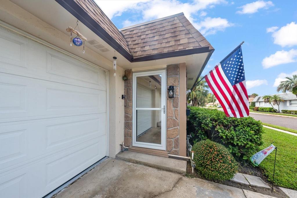 403 MINDY DRIVE, LARGO, FL — photo 3 of 30