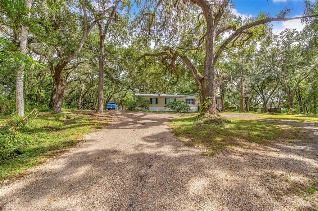 2852 TOM BREWER LANE