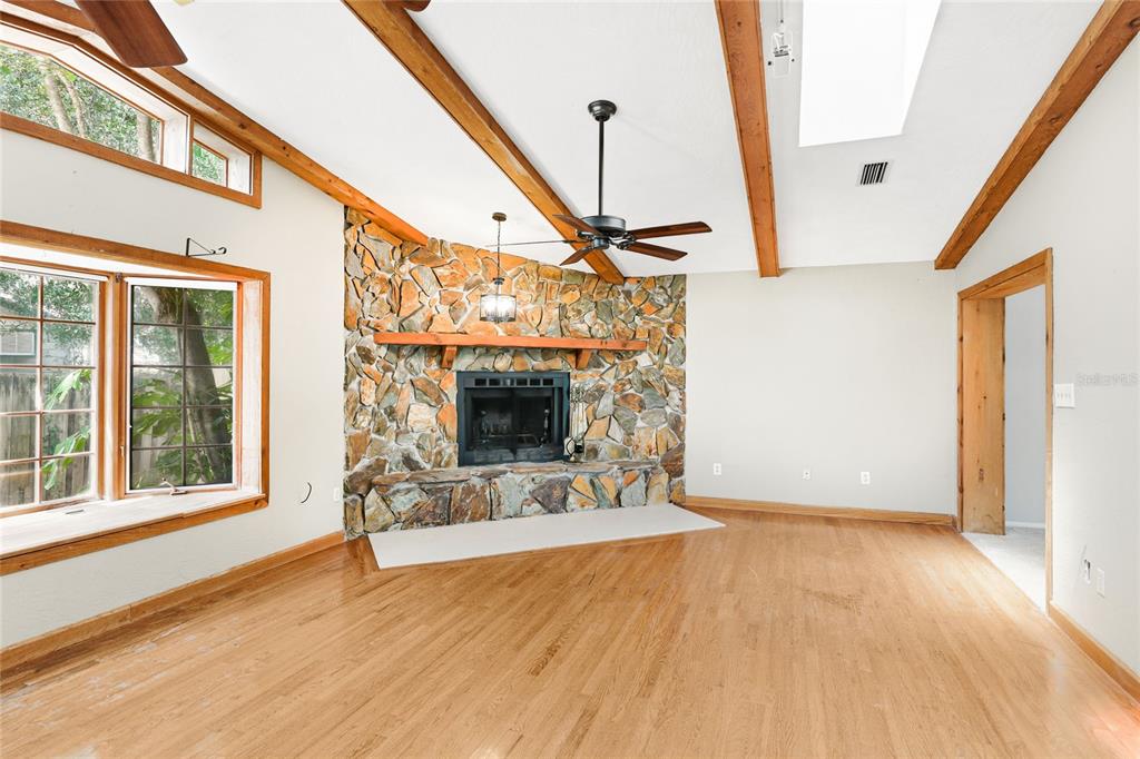 802 EMBASSY ROAD, LARGO, FL — photo 4 of 12