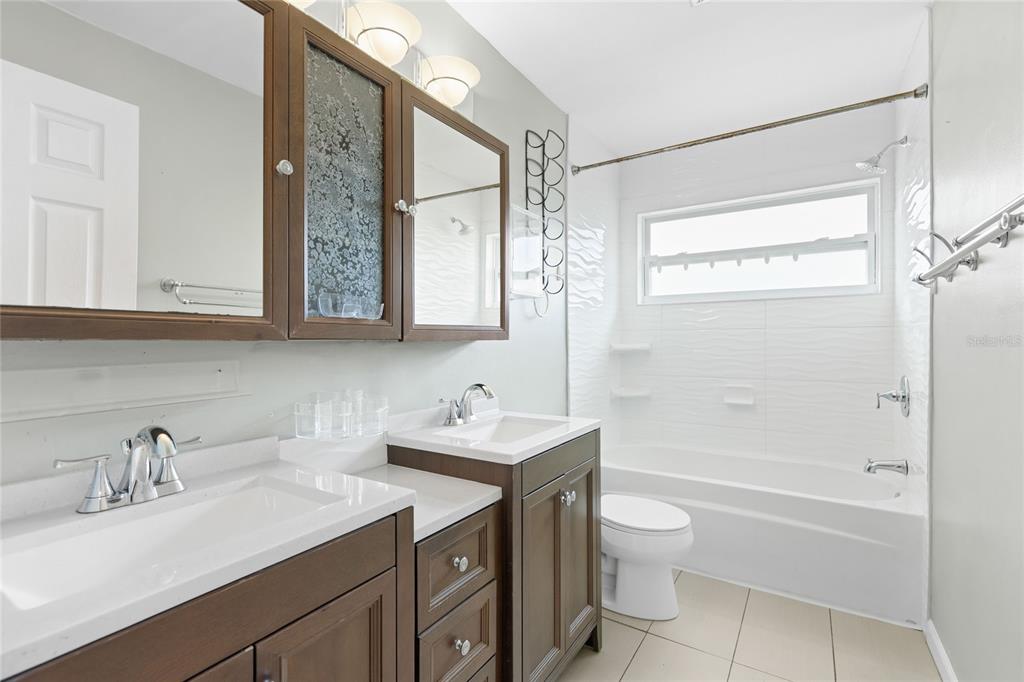 802 EMBASSY ROAD, LARGO, FL — photo 5 of 12