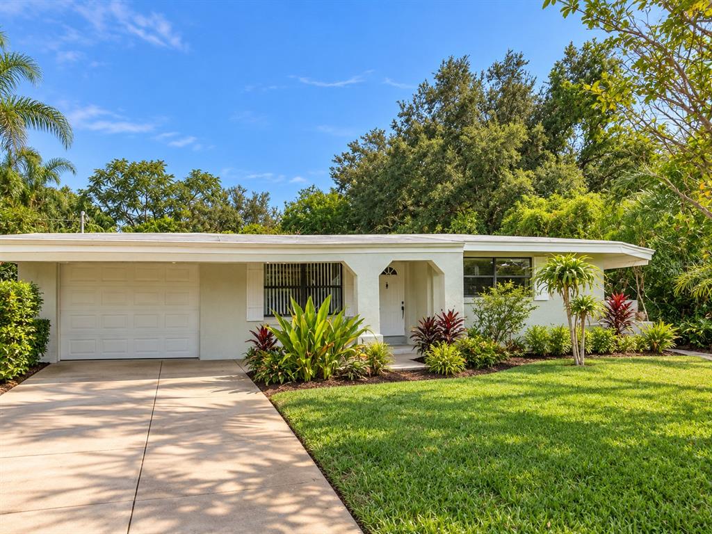 4702 CRONIN DRIVE, SARASOTA, FL — photo 2 of 11