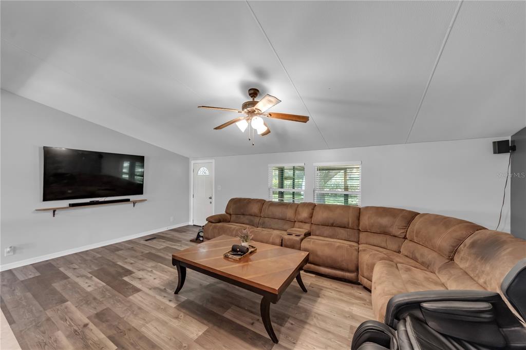 5753 N DORMANY ROAD, PLANT CITY, FL — photo 5 of 30