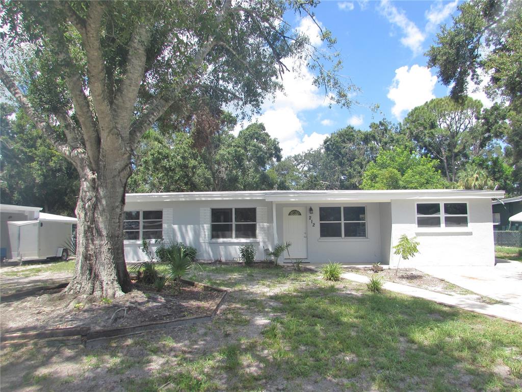 212 W CORNELIUS CIRCLE
