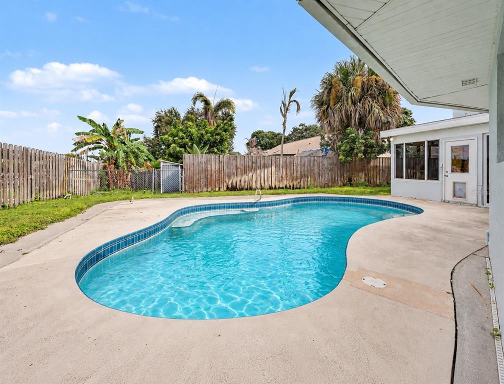 2700 RAINTREE LAKE CIRCLE, MERRITT ISLAND, FL — photo 2 of 30