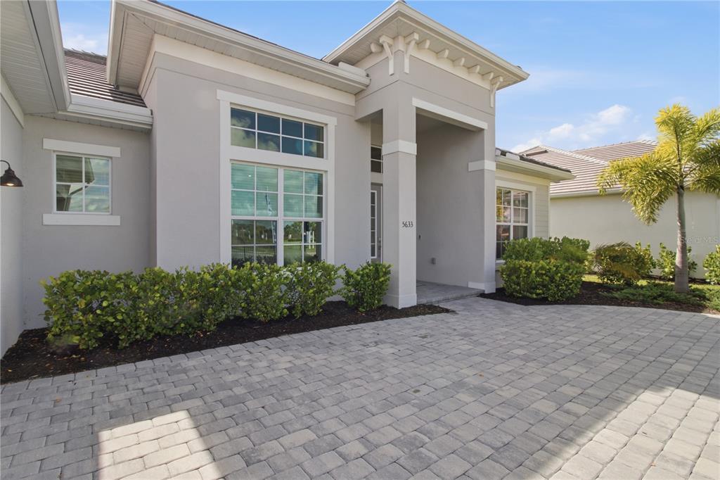 18923 CHERRYSTONE WAY, LAKEWOOD RANCH, FL — photo 2 of 30