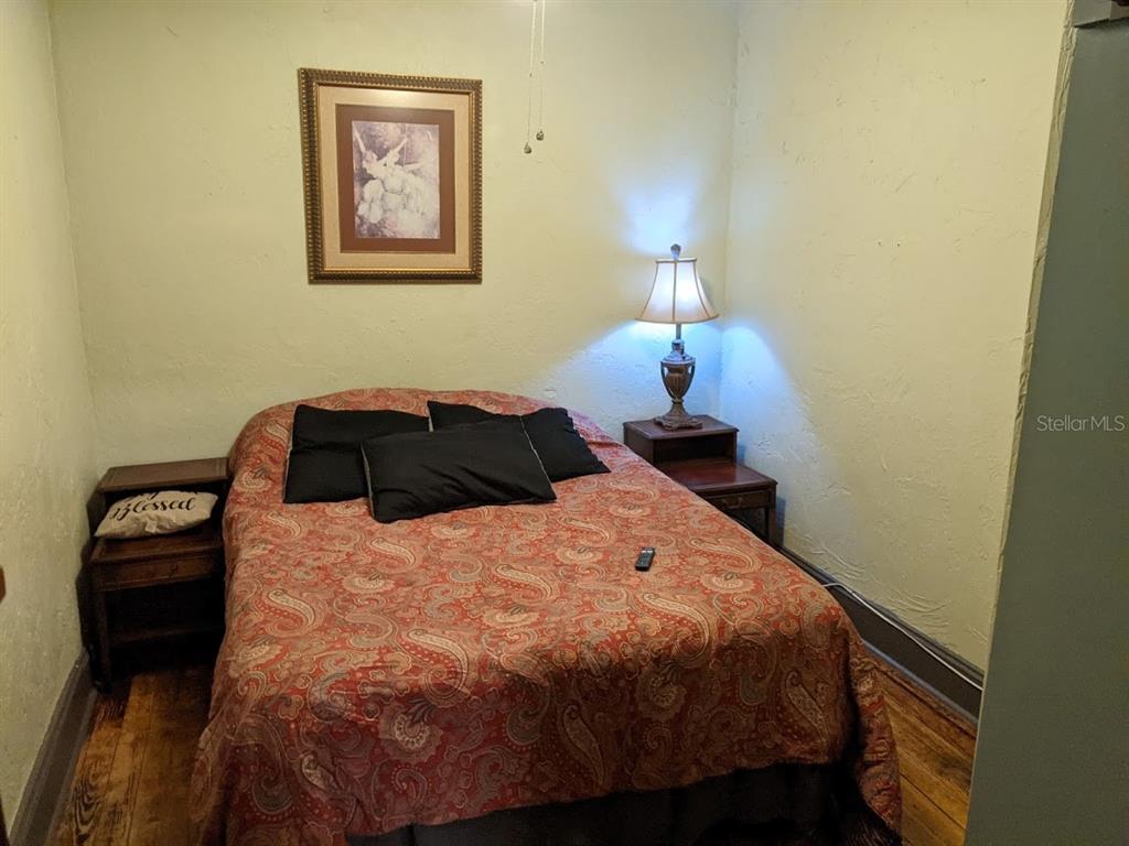 401 COLONIA LANE E UNIT 13