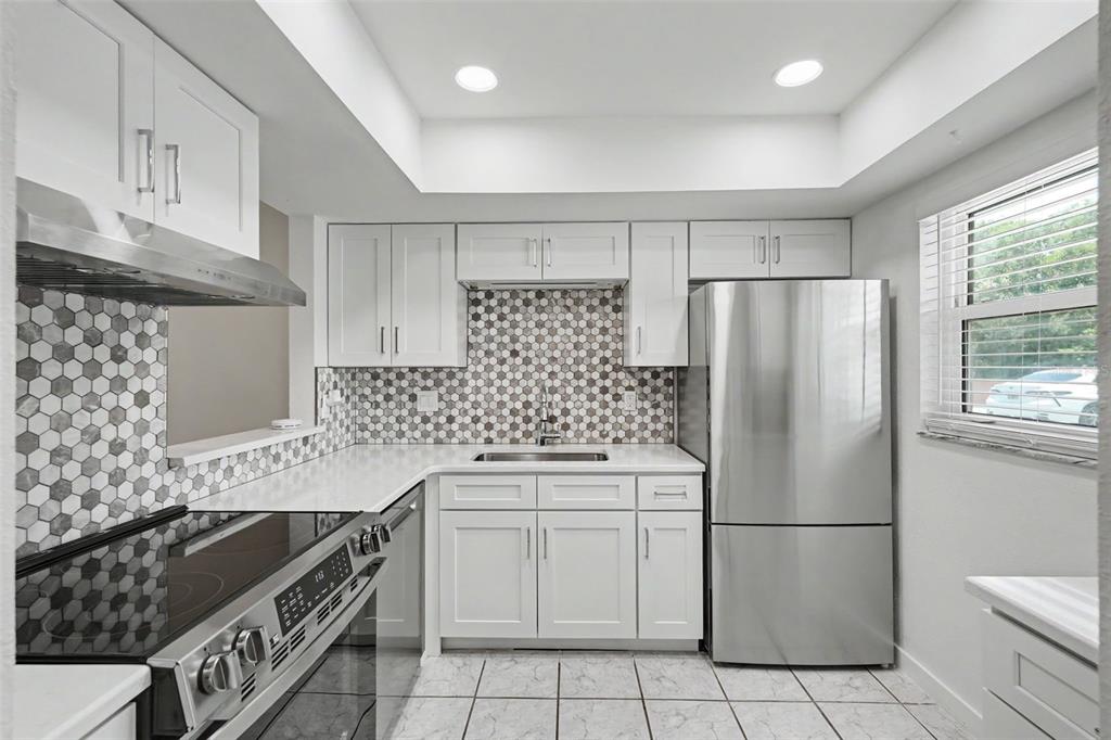 4805 ALT 19 UNIT 114, PALM HARBOR, FL — photo 3 of 21