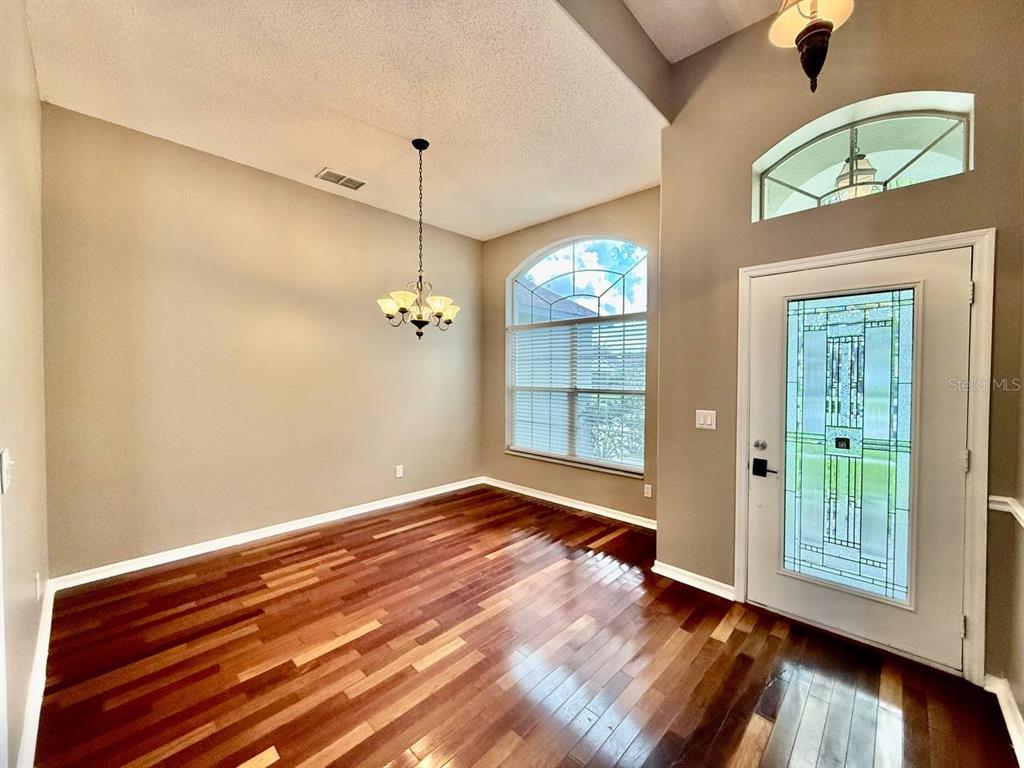 19021 WEATHERSTONE DRIVE, TAMPA, FL — photo 4 of 30