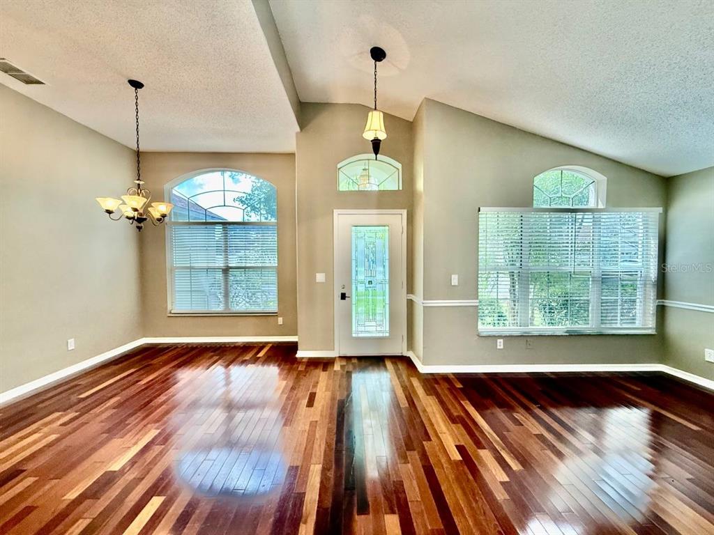 19021 WEATHERSTONE DRIVE, TAMPA, FL — photo 5 of 30