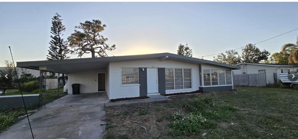 1634 BANYAN DRIVE