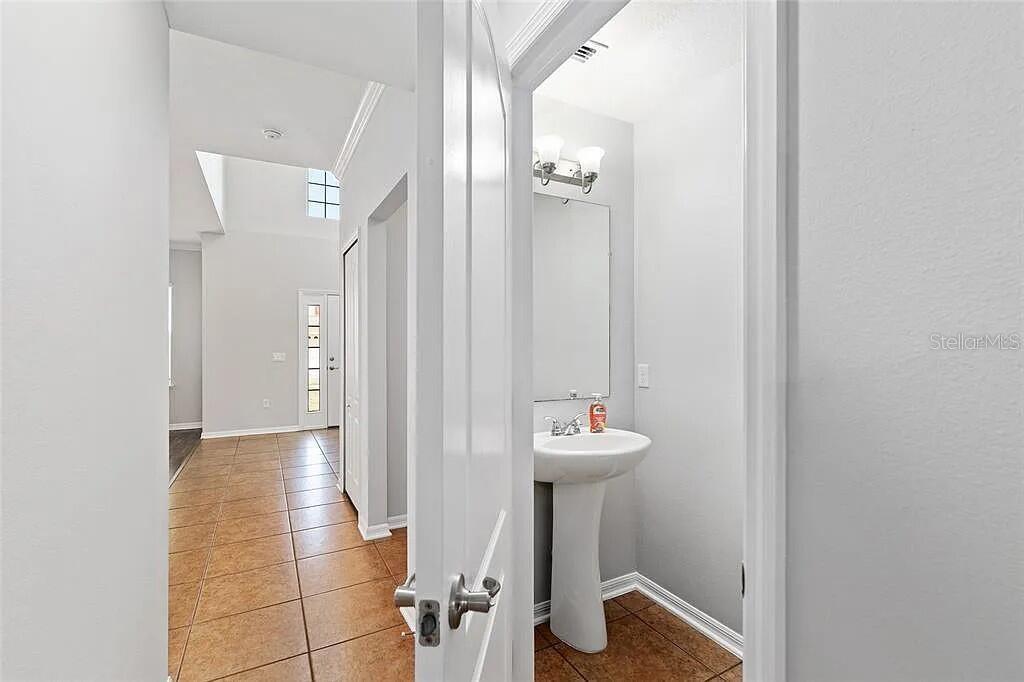 1048 NW 233RD DRIVE, NEWBERRY, FL — photo 4 of 30