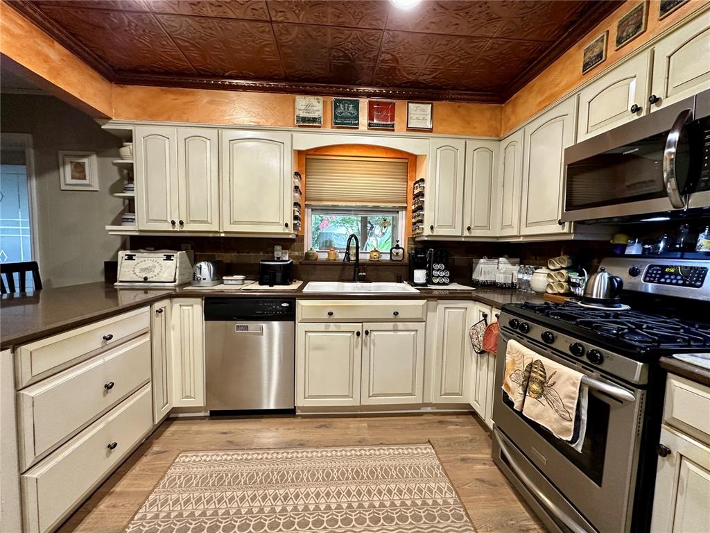 8614 SW 1ST AVENUE, GAINESVILLE, FL — photo 5 of 30