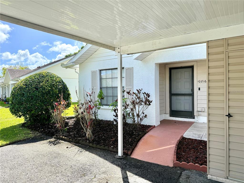 10816 LAQUINTA DRIVE, NEW PORT RICHEY, FL — photo 2 of 19