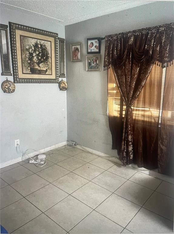 1112 6TH STREET E, BRADENTON, FL — photo 3 of 6