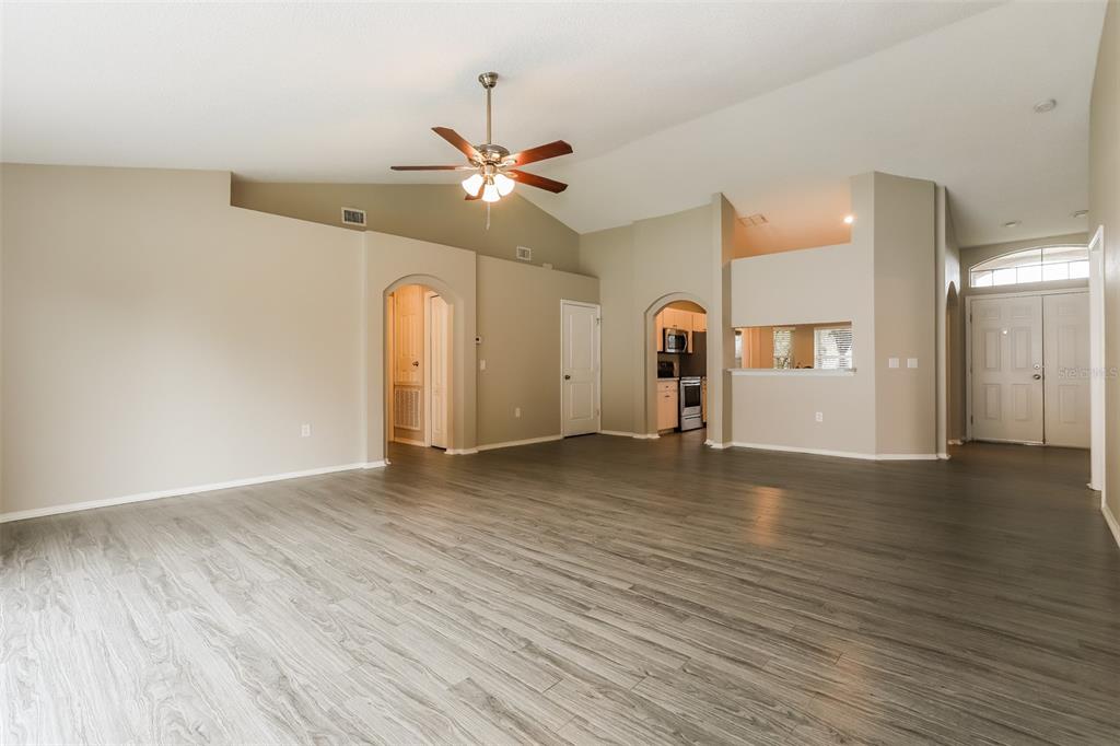 8375 GREYSTONE DRIVE, LAKELAND, FL — photo 3 of 15