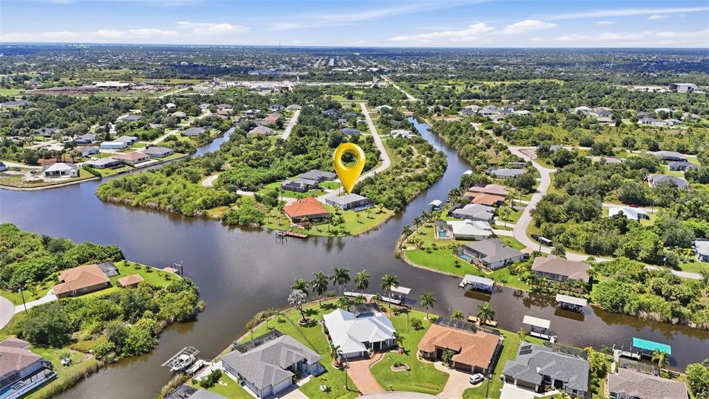 13284 AMARYLLIS CIRCLE, PORT CHARLOTTE, FL — photo 4 of 30