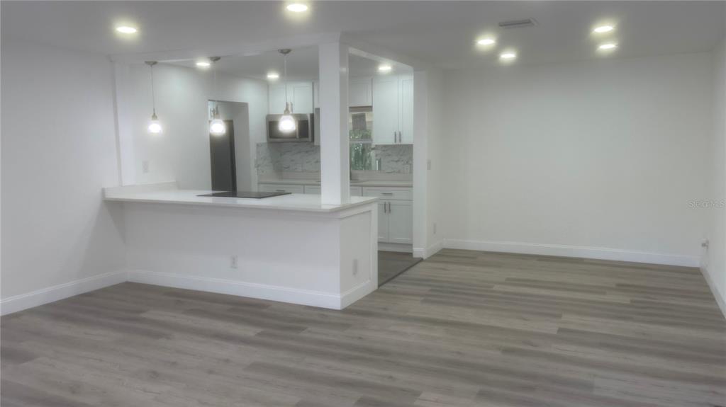 113 W DIVISION STREET, WINTER GARDEN, FL — photo 2 of 24
