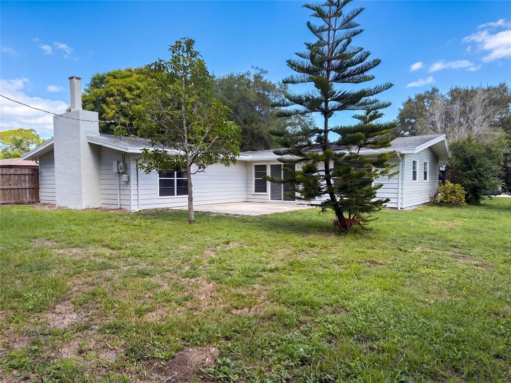 3010 HATTON STREET, SARASOTA, FL — photo 5 of 25