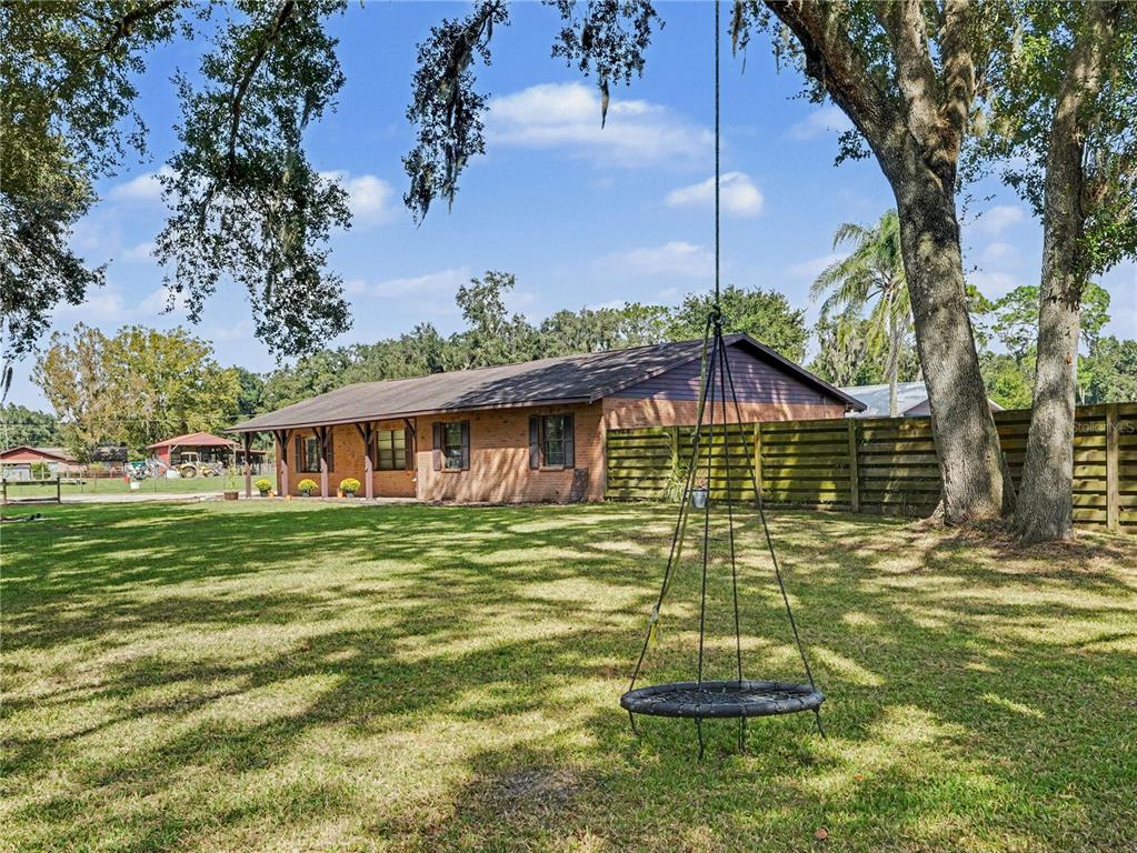 9001 SCALES RD, LAKELAND, FL — photo 2 of 30
