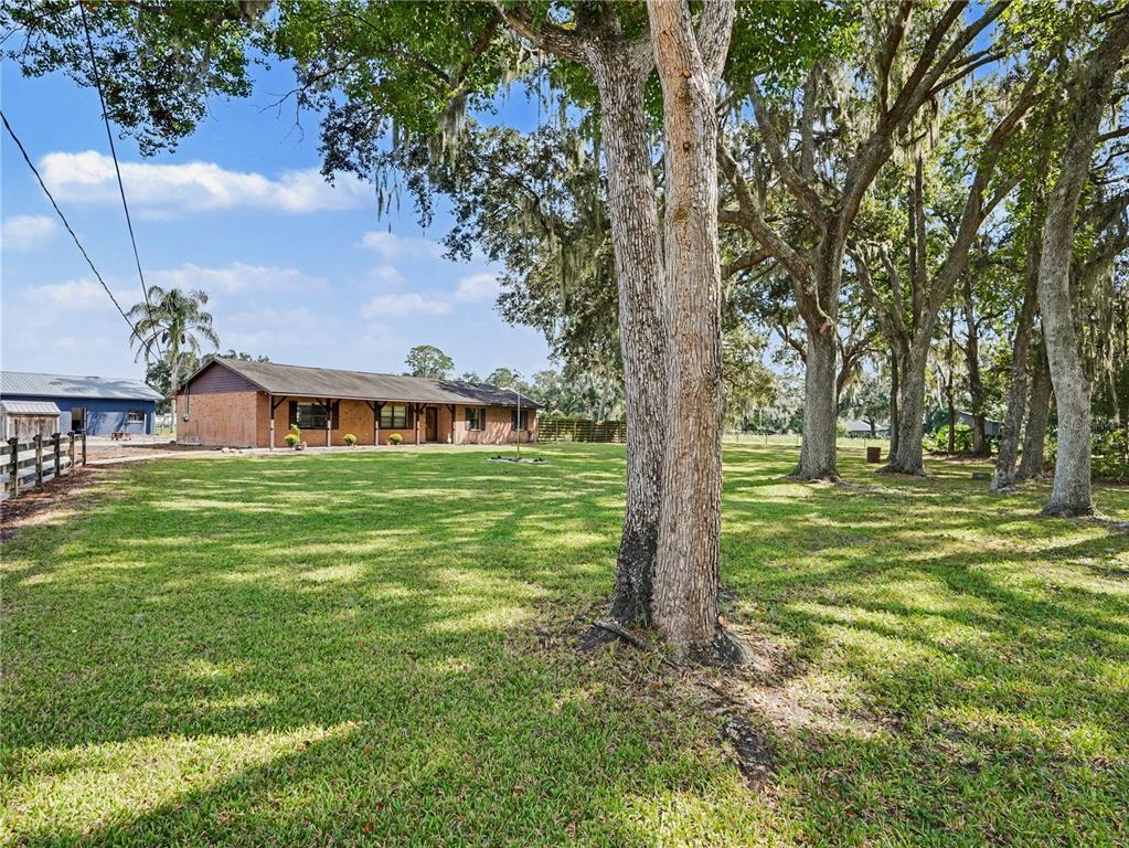 9001 SCALES RD, LAKELAND, FL — photo 3 of 30