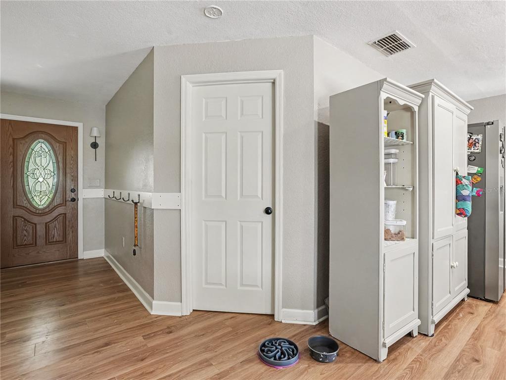 9001 SCALES RD, LAKELAND, FL — photo 4 of 30