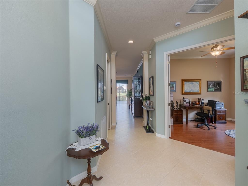 6725 41ST STREET CIRCLE E, SARASOTA, FL — photo 4 of 30