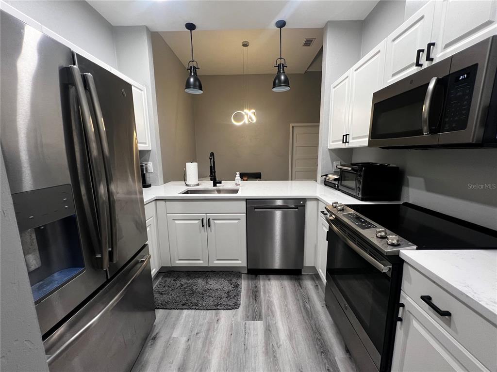 250 SW 145TH DRIVE UNIT 21, NEWBERRY, FL — photo 3 of 8