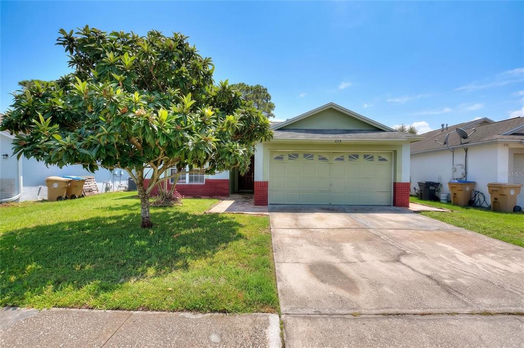 298 INDIAN POINT CIRCLE, KISSIMMEE, FL — photo 2 of 30