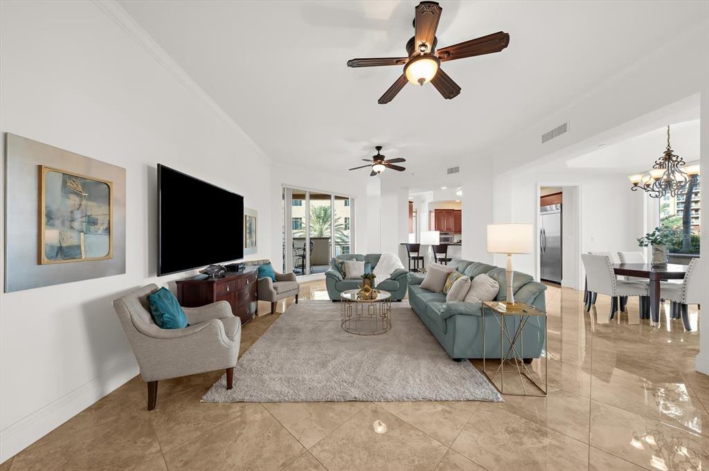 11 BAYMONT STREET UNIT 308, CLEARWATER BEACH, FL — photo 4 of 30