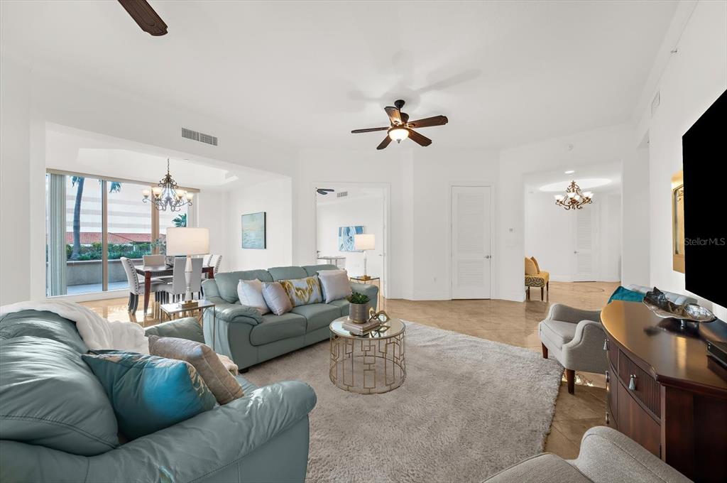 11 BAYMONT STREET UNIT 308, CLEARWATER BEACH, FL — photo 5 of 30