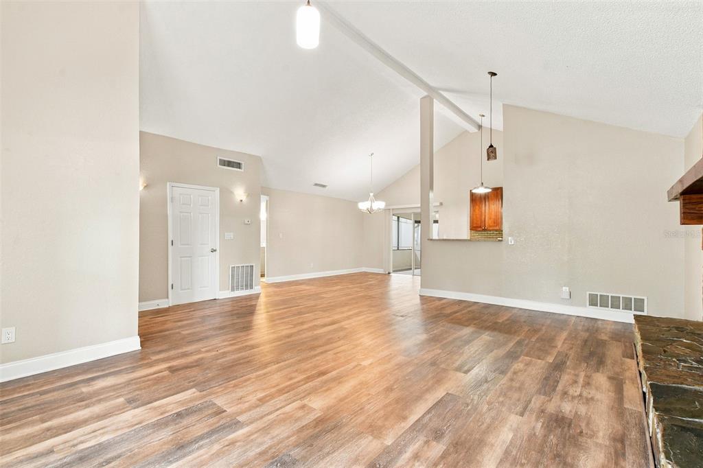 1582 DARLINGTON AVENUE, DELTONA, FL — photo 4 of 20