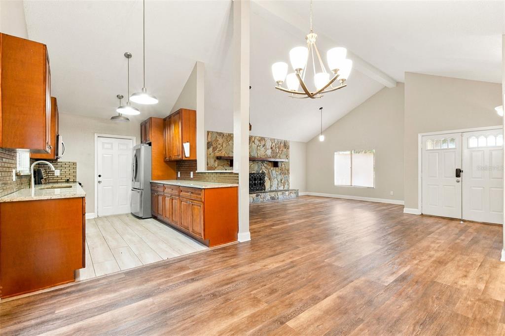 1582 DARLINGTON AVENUE, DELTONA, FL — photo 5 of 20