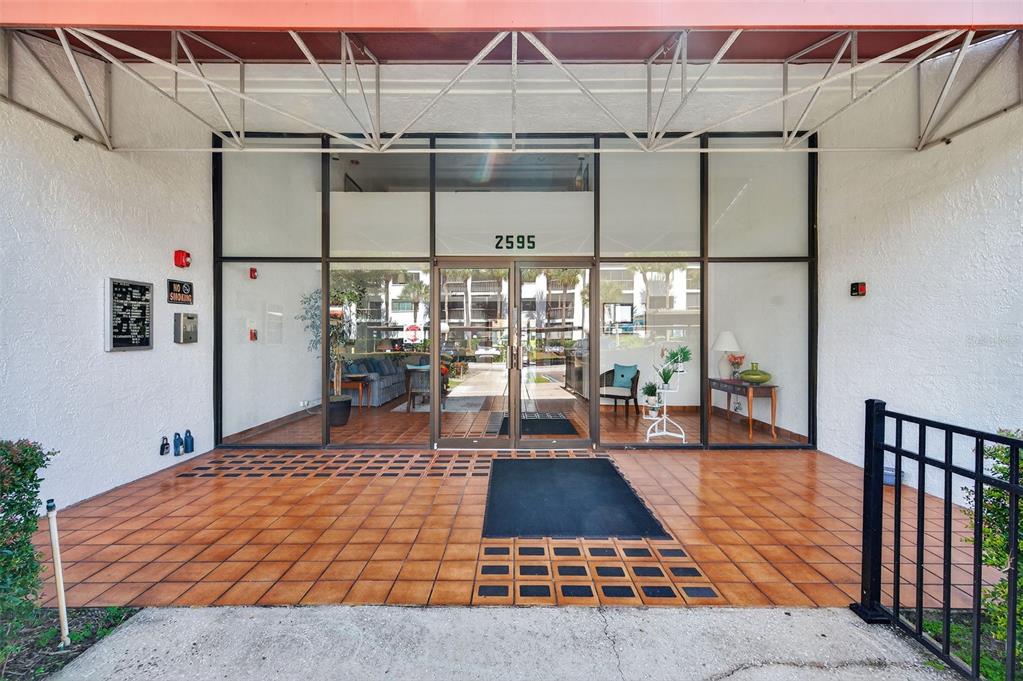 2595 COUNTRYSIDE BOULEVARD UNIT 8106