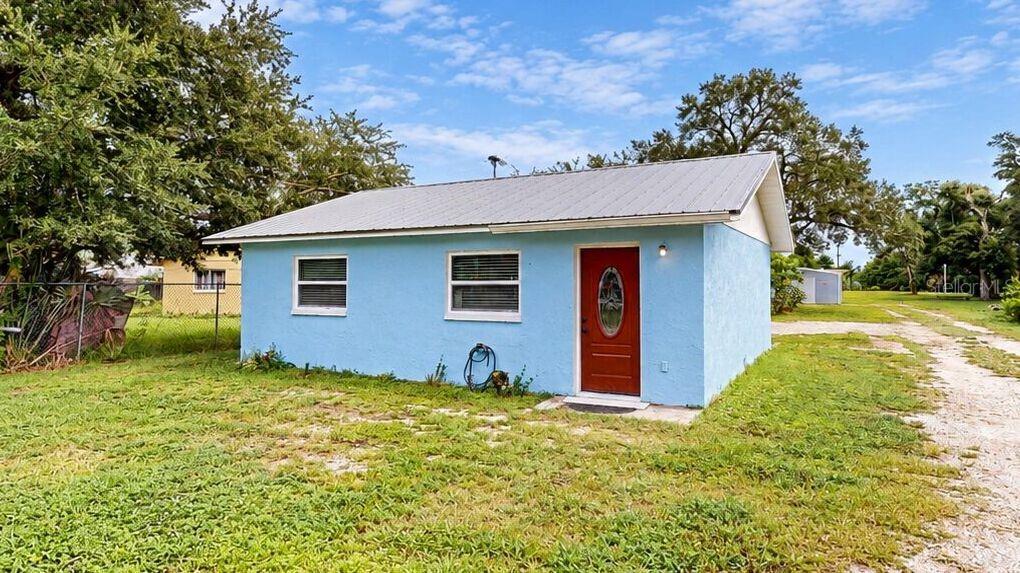 330 12TH STREET W