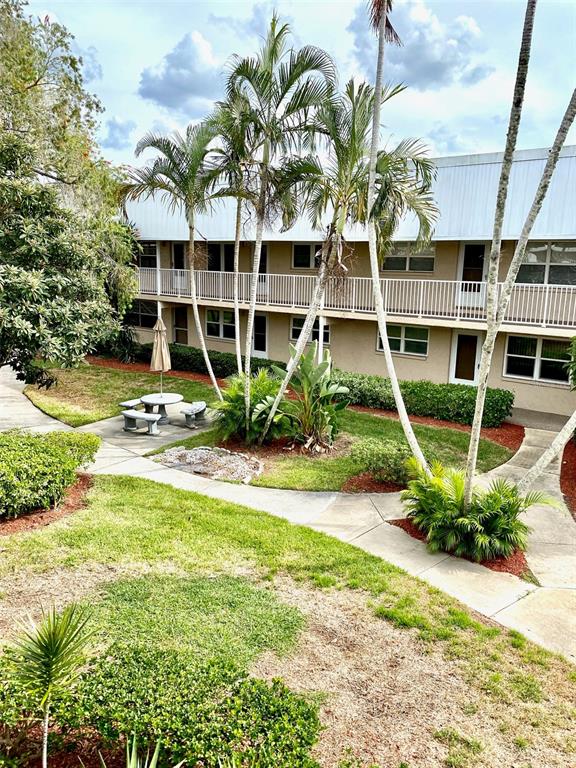 10032 65TH AVENUE N UNIT 17