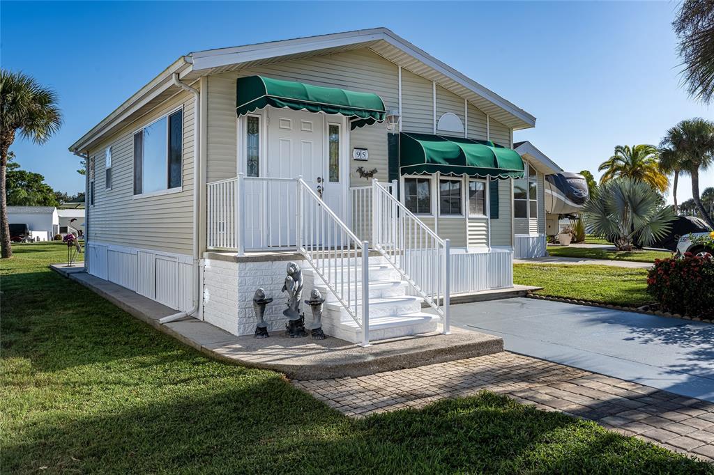 95 BAINBRIDGE DRIVE