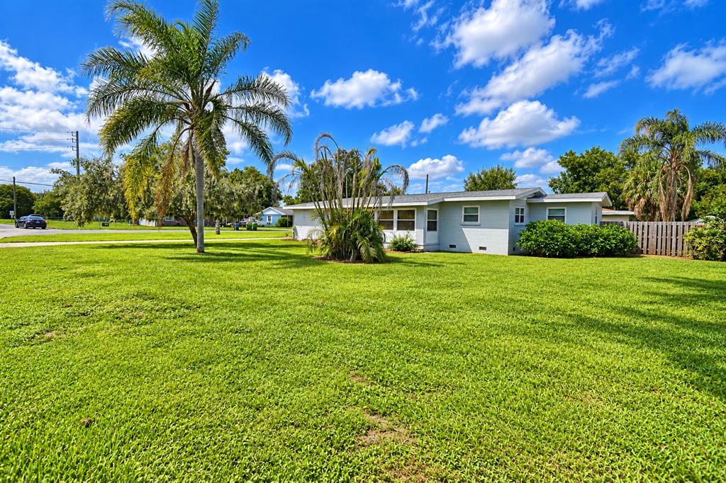 1325 LAKE SHIPP DR N, WINTER HAVEN, FL — photo 2 of 30
