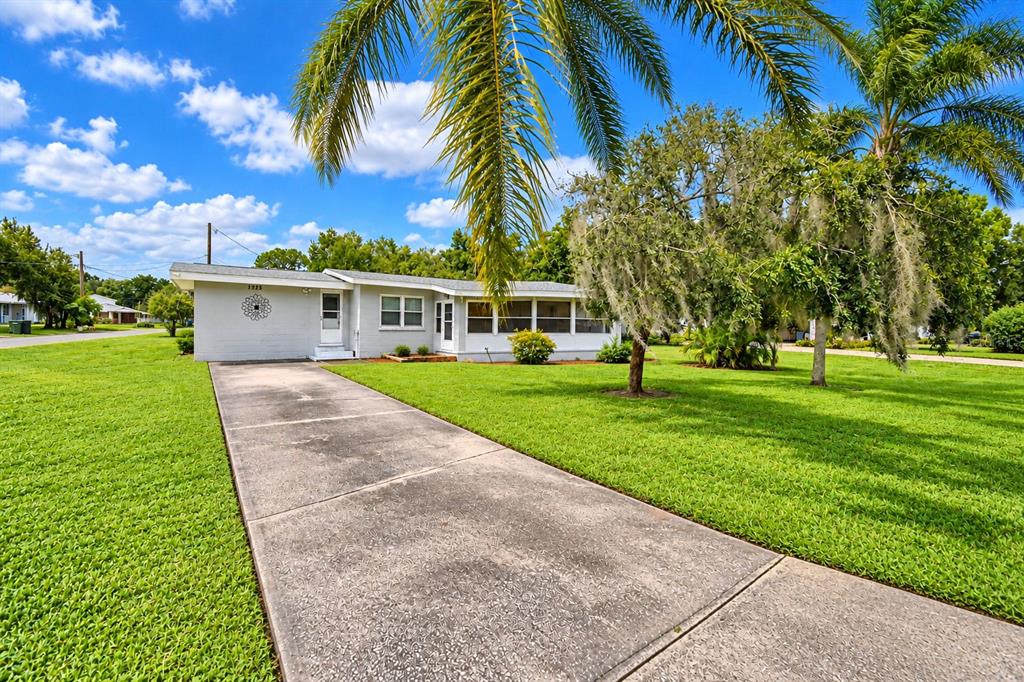 1325 LAKE SHIPP DR N, WINTER HAVEN, FL — photo 4 of 30